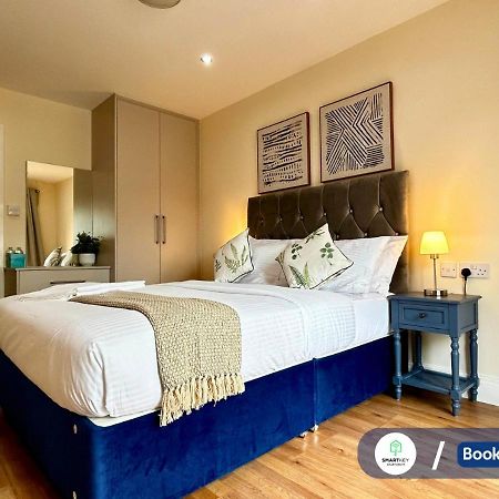 Modern 2 Bed 2 Bath Apartment Free Parking Watford  Exterior foto